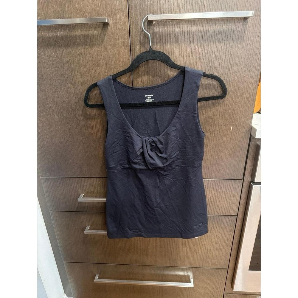 Patagonia Bandha tank top a wide scoop neckline black womens medium